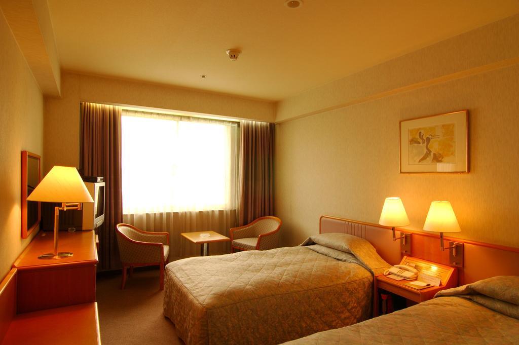 Okayama Royal Hotel Szoba fotó